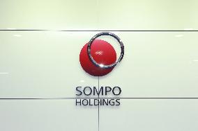 Logo mark of SOMPO Holdings